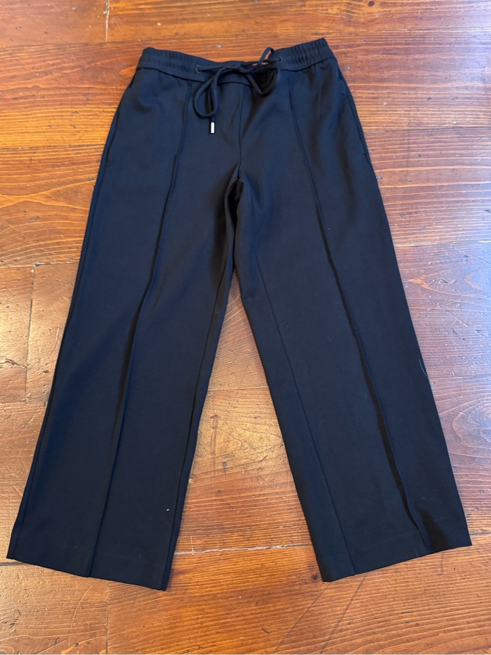 NWT- Ann Taylor Black Drawstring Perfect Pant. Pintuck- Size Medium